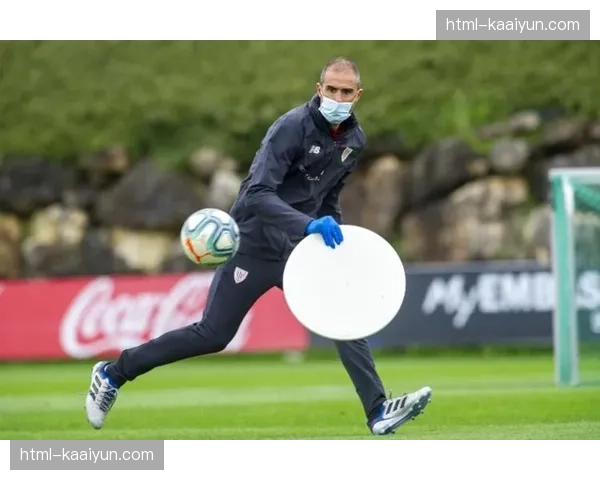 斯图加特后卫扎加杜肌肉挫伤 已参与球队部分训练内容